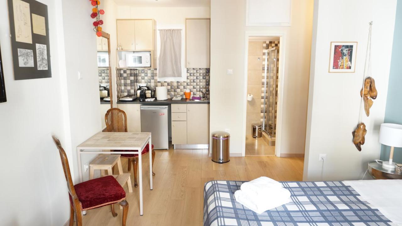 Stylish Studio Below The Acropolis Афины Экстерьер фото