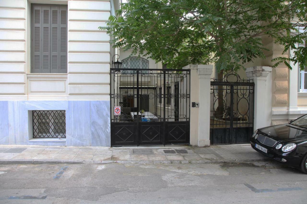 Stylish Studio Below The Acropolis Афины Экстерьер фото